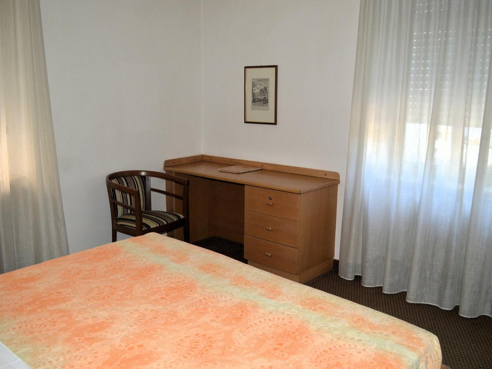 Hotel Villa Regina Levico Terme Bagian luar foto