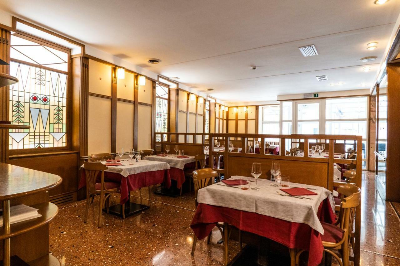 Hotel Villa Regina Levico Terme Bagian luar foto
