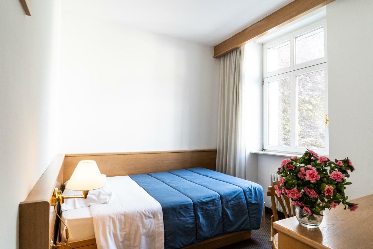Hotel Villa Regina Levico Terme Bagian luar foto
